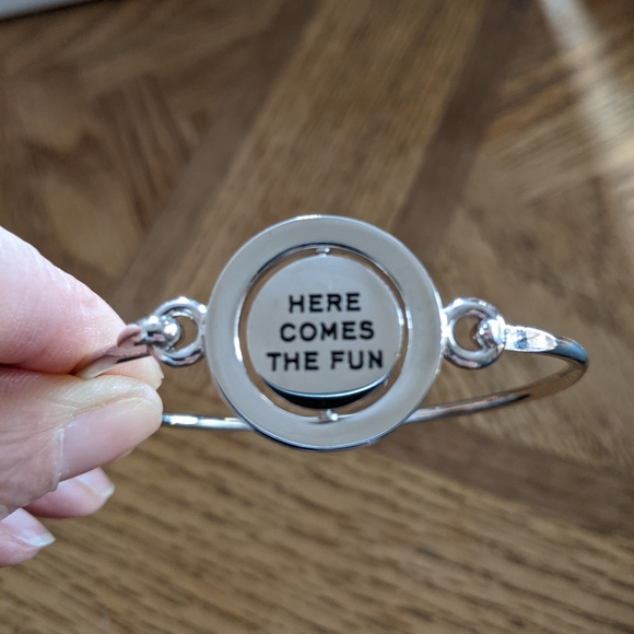 Magnolia and Vine Karma Cha Cha rotating bracelet - Picture 2 of 4